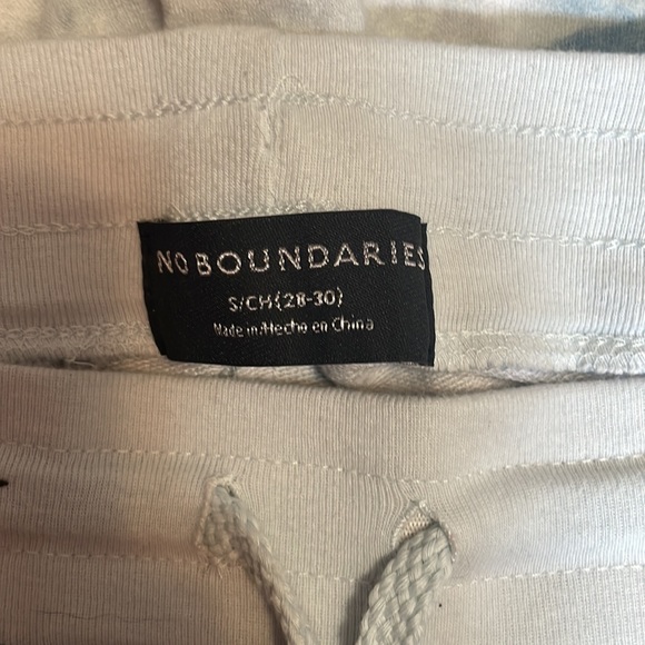 Men’s Tie-dye shorts - Picture 3 of 3